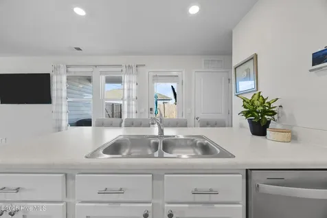 1773 Tablerock Court SE Bolivia NC 28422
