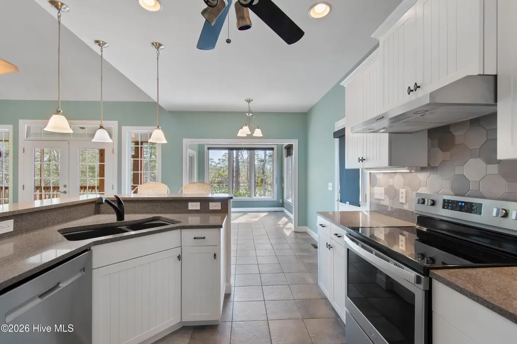 6509 Walden Pond Lane Southport NC 28461