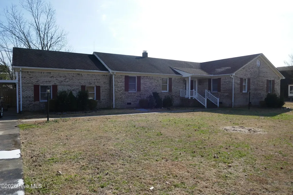 1803 Vine Street Elizabeth City NC 27909