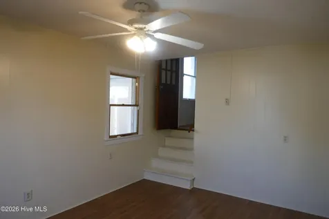 1803 Vine Street Elizabeth City NC 27909