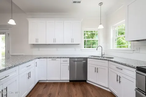 303 Ramonas Lake Court New Bern NC 28560