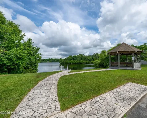 303 Ramonas Lake Court New Bern NC 28560