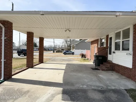 4254 Washington Street Ayden NC 28513