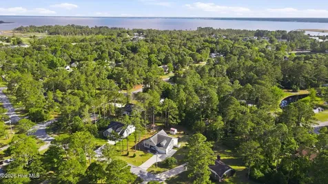 6110 Albatross Drive New Bern NC 28560