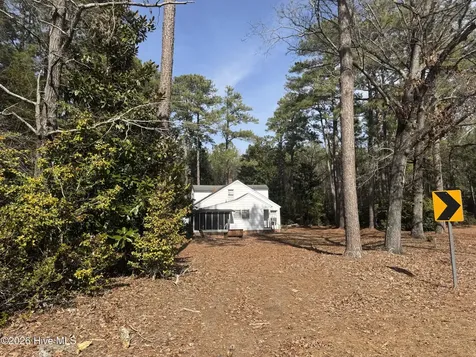 154 Sunset Park Road Bladenboro NC 28320