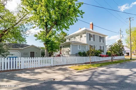 323 E 2nd Street Washington NC 27889