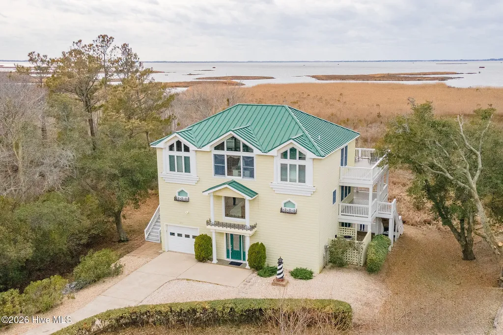 1274 Bear Foot Path Corolla NC 27927