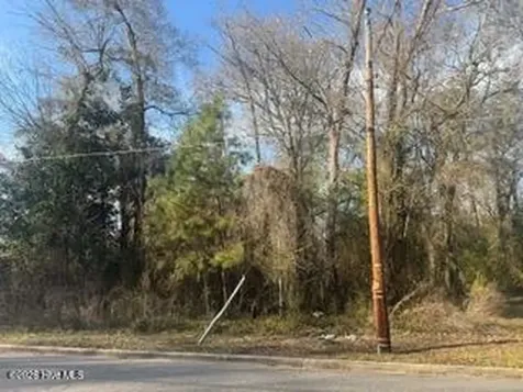 002224 E Near 217 E Clay Street Whiteville NC 28472