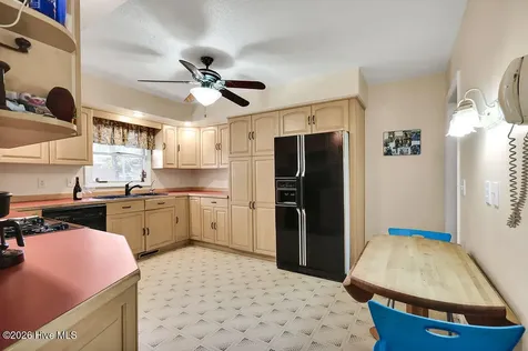 104 SE 16th Street Oak Island NC 28465