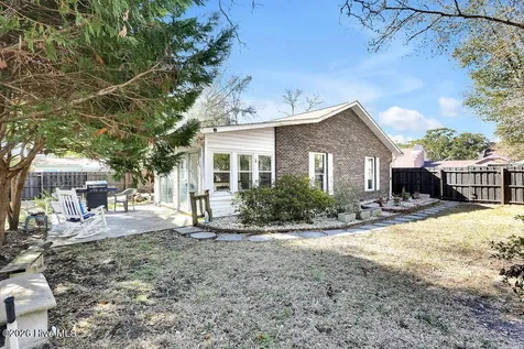104 SE 16th Street Oak Island NC 28465