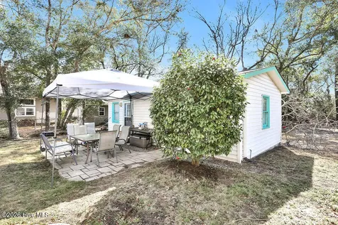 104 SE 16th Street Oak Island NC 28465