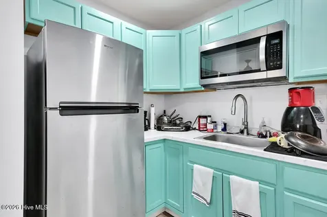 104 SE 16th Street Oak Island NC 28465