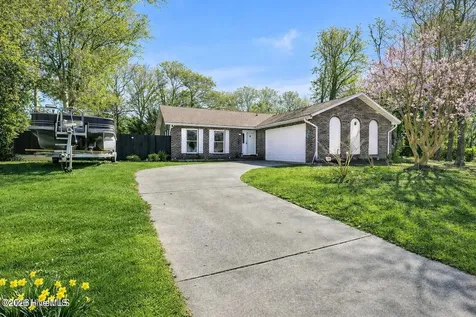 104 SE 16th Street Oak Island NC 28465