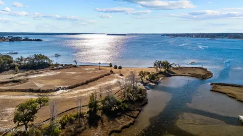 246 Amphitheater Drive Swansboro NC 28584