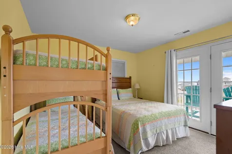 1301 N New River Drive Surf City NC 28445