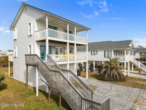 1301 N New River Drive Surf City NC 28445