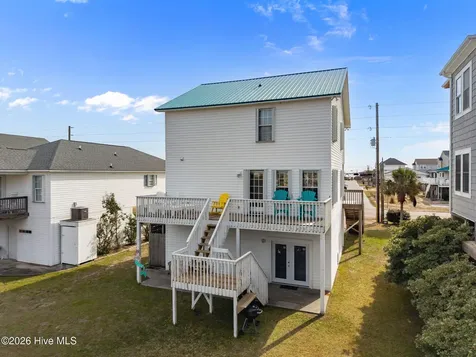 1301 N New River Drive Surf City NC 28445