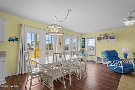 1301 N New River Drive Surf City NC 28445