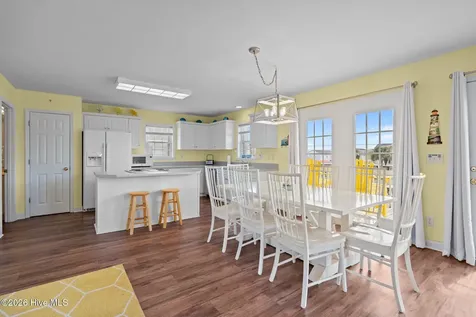 1301 N New River Drive Surf City NC 28445