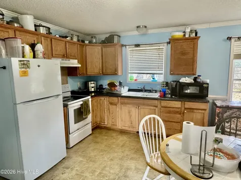 102 Earl Avenue Beaufort NC 28516