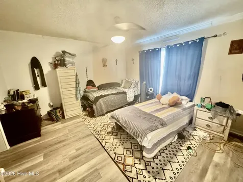 102 Earl Avenue Beaufort NC 28516