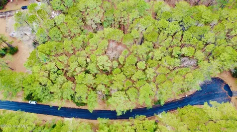 27 Pelican Bay Road Washington NC 27889