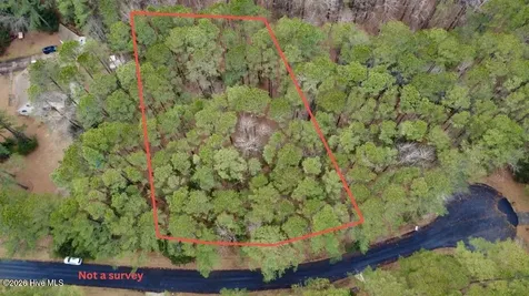27 Pelican Bay Road Washington NC 27889