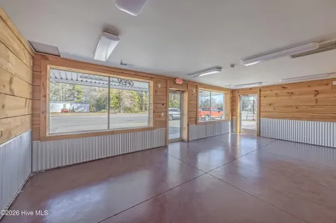 2735 Nc-41 Chinquapin NC 28521