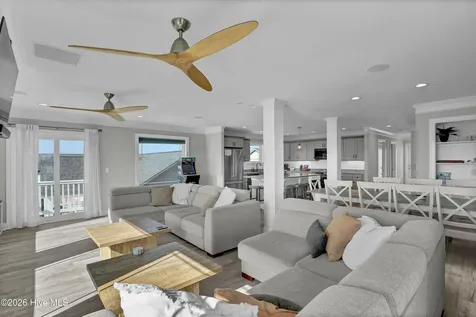 106 Charlotte Avenue Surf City NC 28445