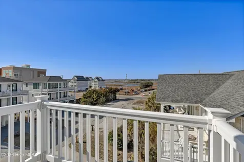 106 Charlotte Avenue Surf City NC 28445