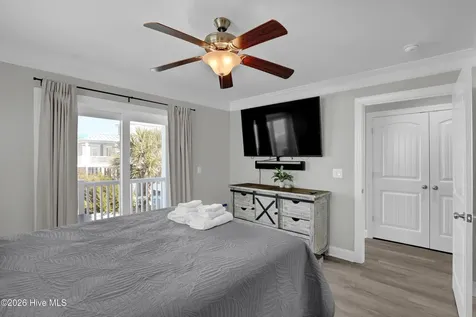 106 Charlotte Avenue Surf City NC 28445