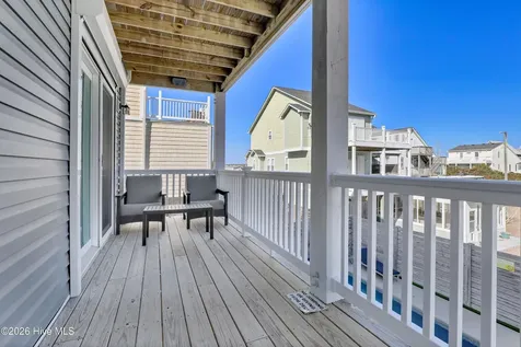 106 Charlotte Avenue Surf City NC 28445