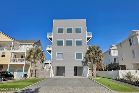 106 Charlotte Avenue Surf City NC 28445