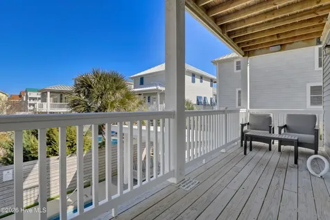 106 Charlotte Avenue Surf City NC 28445