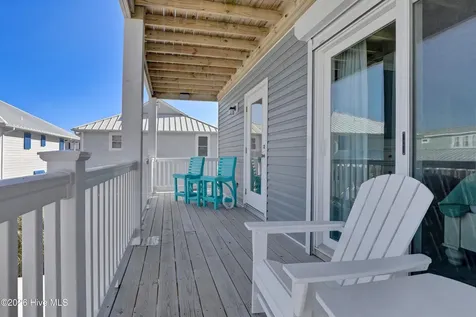 106 Charlotte Avenue Surf City NC 28445
