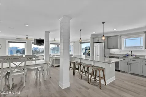 106 Charlotte Avenue Surf City NC 28445