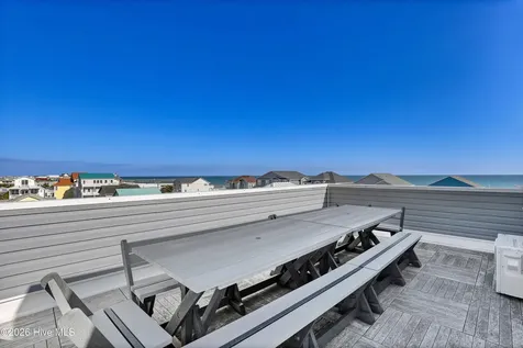 106 Charlotte Avenue Surf City NC 28445