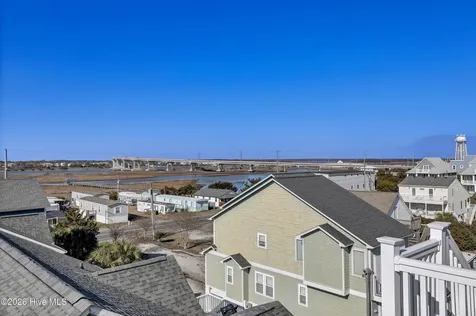 106 Charlotte Avenue Surf City NC 28445