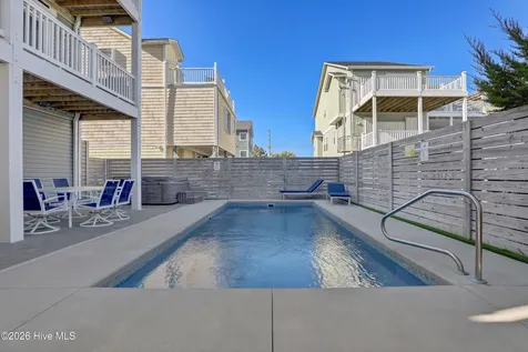 106 Charlotte Avenue Surf City NC 28445