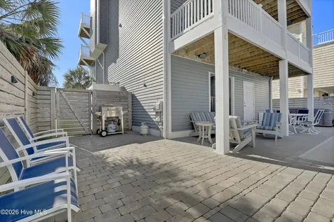 106 Charlotte Avenue Surf City NC 28445