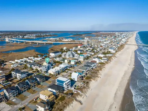 106 Charlotte Avenue Surf City NC 28445