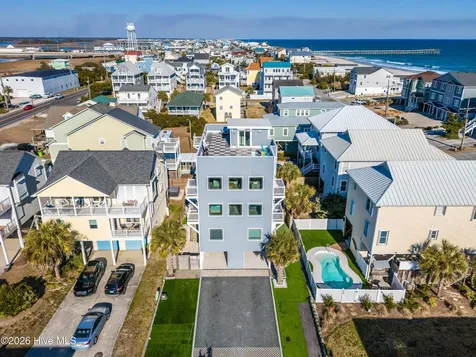 106 Charlotte Avenue Surf City NC 28445