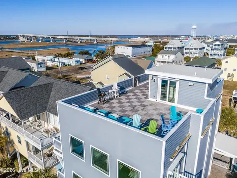 106 Charlotte Avenue Surf City NC 28445