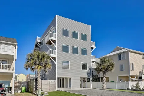 106 Charlotte Avenue Surf City NC 28445