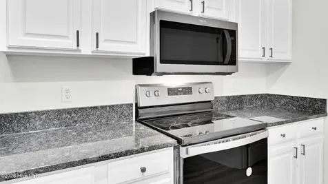 1922 Tara Court Greenville NC 27858