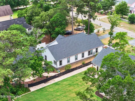 110 Highland Park Avenue Southport NC 28461
