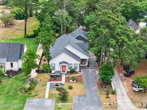 110 Highland Park Avenue Southport NC 28461