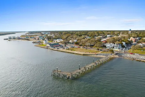 110 Highland Park Avenue Southport NC 28461