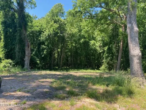 316 Bayview Road Bayview NC 27808