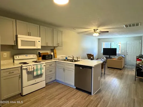 522 S Kerr Avenue Wilmington NC 28403